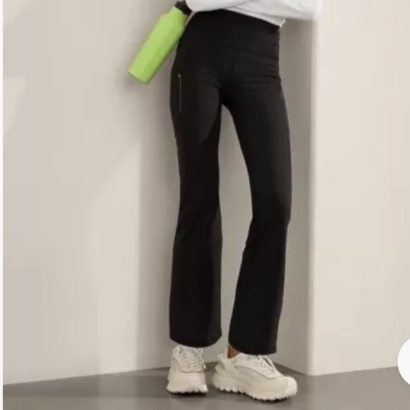 Athleta Pants - NWT-Athleta-1X-black-rainier bootcut pants pull on, stretchy, athletic leggings.